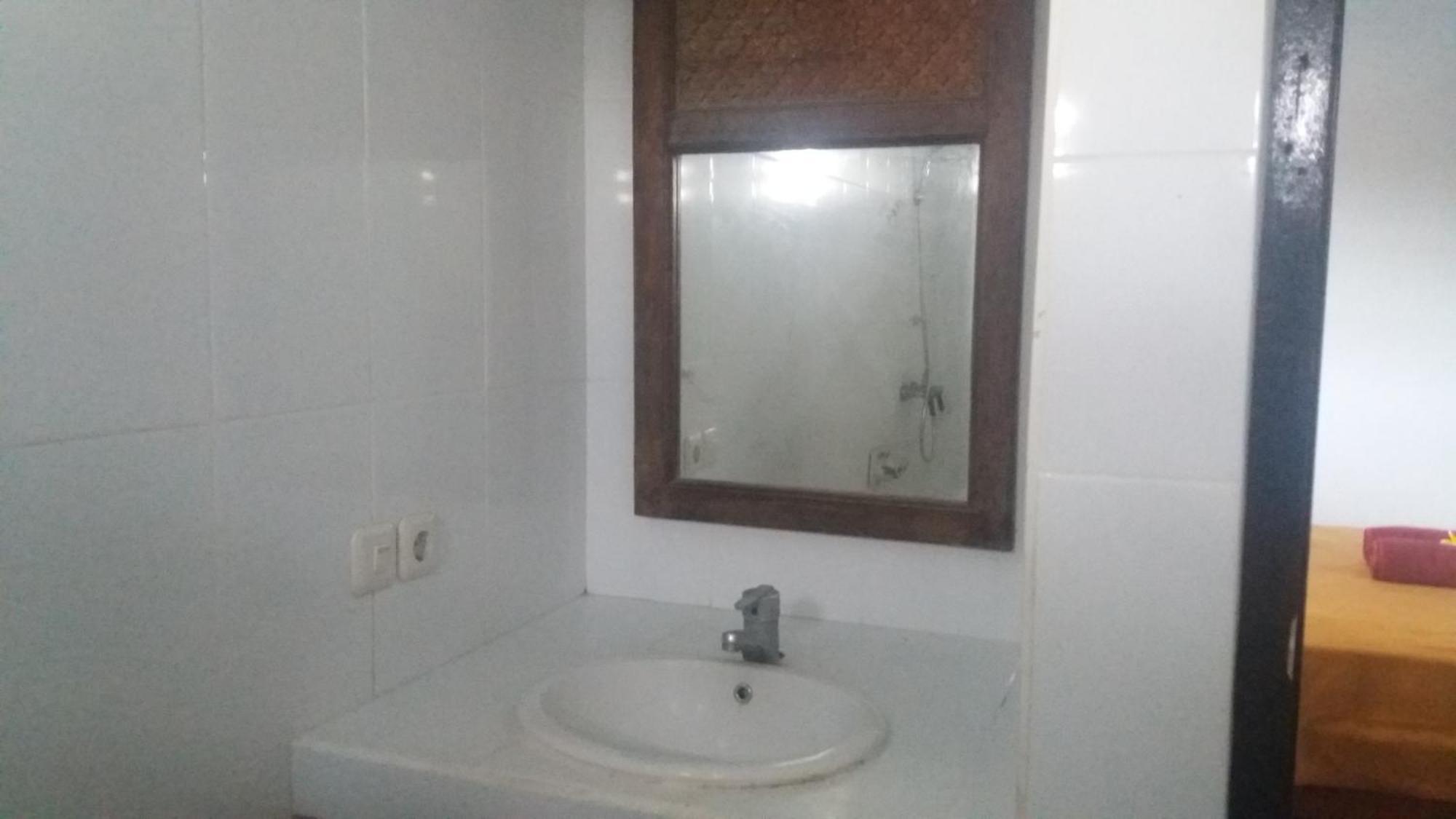 Mawar Homestay Canggu Eksteriør billede